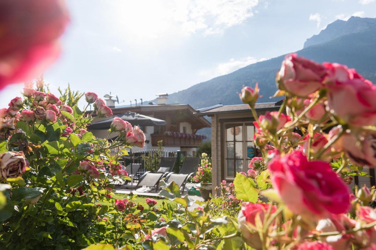 Hotel Alphof Stubaital Fulpmes Kültér fotó