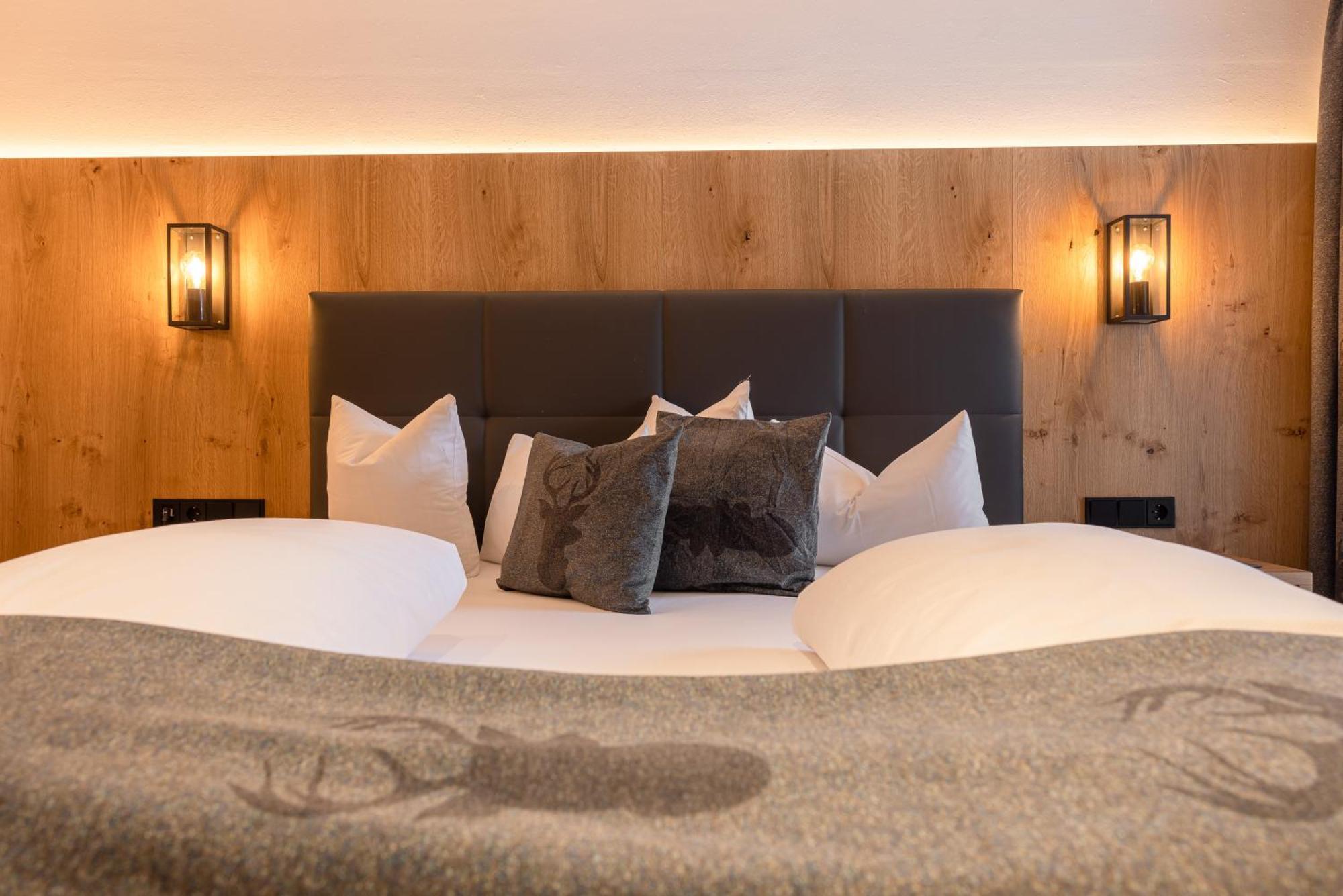 Hotel Alphof Stubaital Fulpmes Kültér fotó