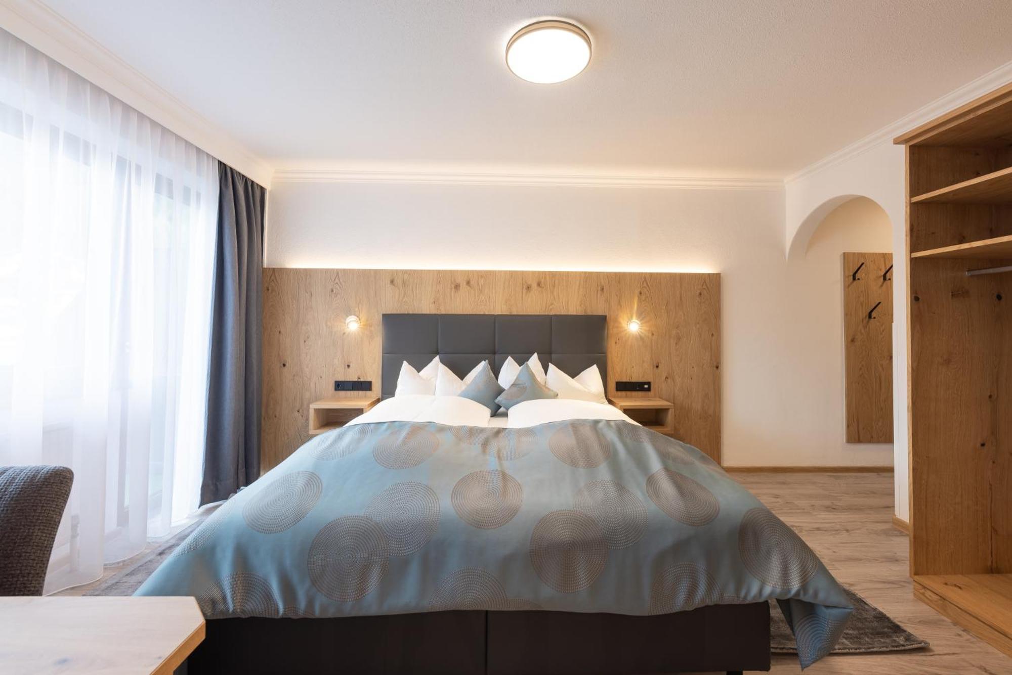 Hotel Alphof Stubaital Fulpmes Kültér fotó