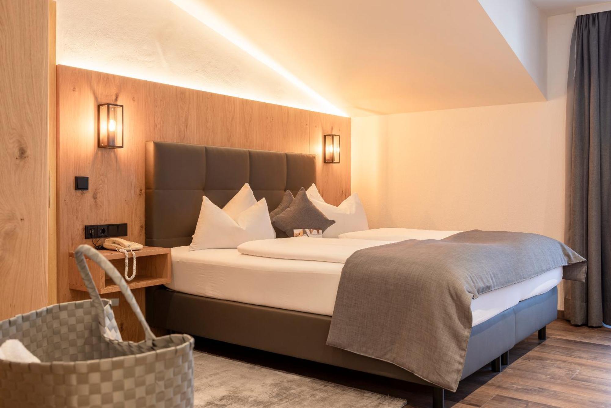 Hotel Alphof Stubaital Fulpmes Kültér fotó