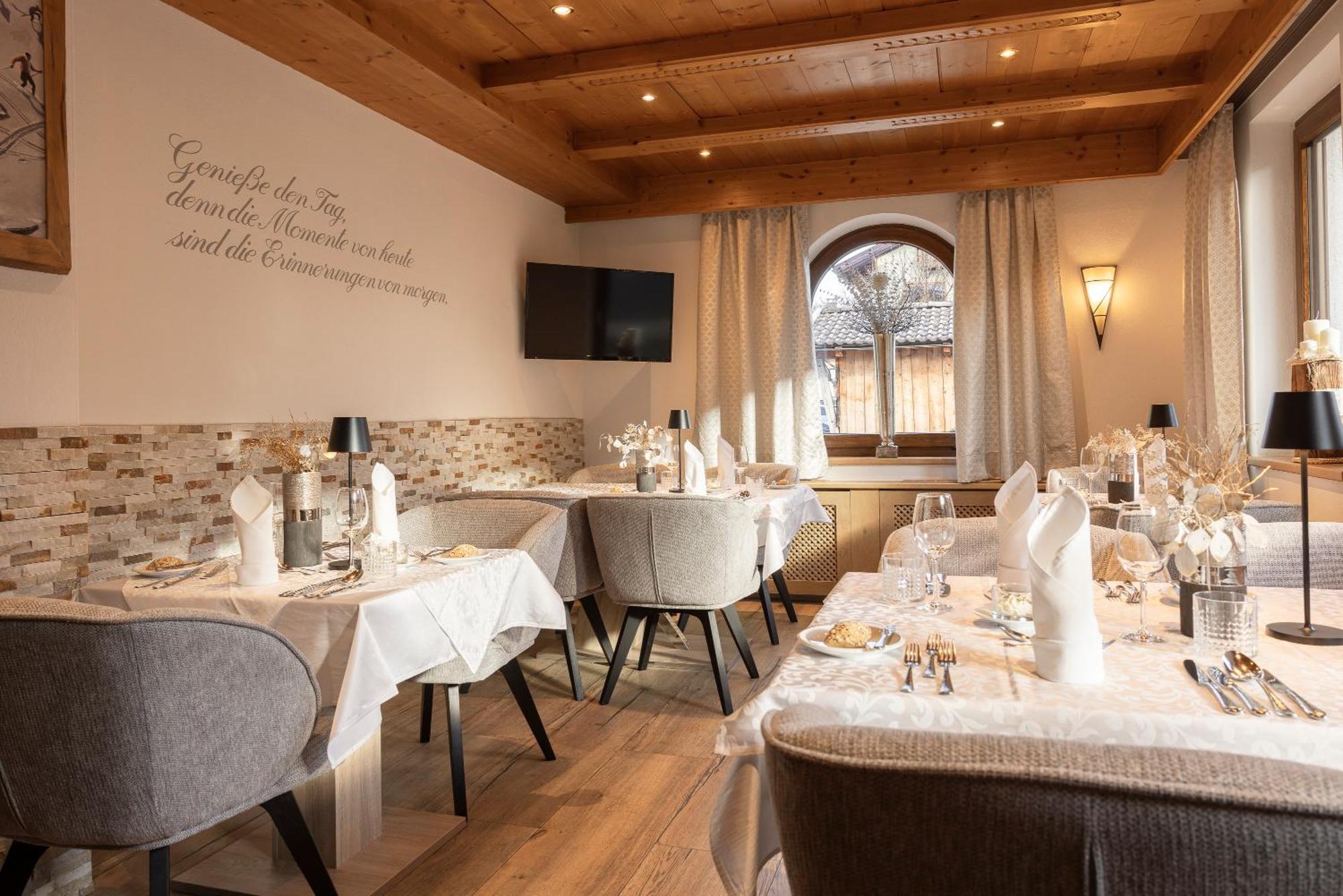 Hotel Alphof Stubaital Fulpmes Kültér fotó